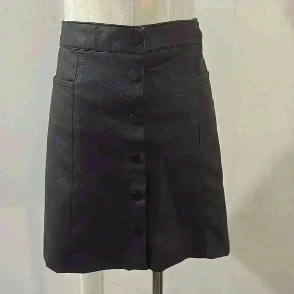 Faux Leather Black Mini Skirt Size 2 - Picture 1 of 5
